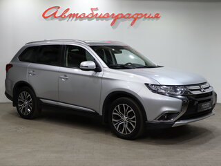 2018 Mitsubishi Outlander III Рестайлинг 3, серебристый, 1750000 рублей, вид 3