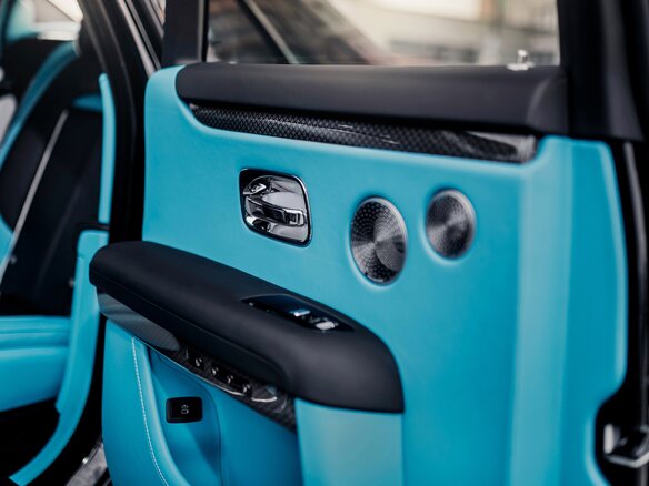 2022 Rolls-Royce Ghost Black Badge II (Series I), чёрный - вид 19