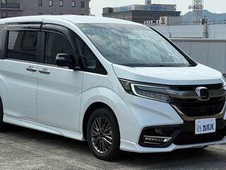 2022 Honda Stepwgn Spada V Рестайлинг, белый, 2040000 рублей, вид 2