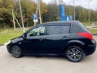 2013 Nissan Tiida I Рестайлинг, чёрный, 650000 рублей, вид 5