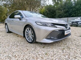 2018 Toyota Camry VIII (XV70), серебристый, 2635000 рублей, вид 2