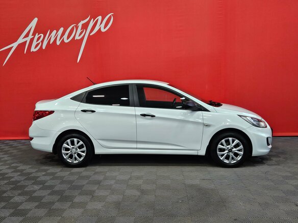 2013 Hyundai Solaris I, белый, 789000 рублей - вид 5