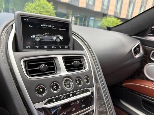 2021 Aston Martin DBS Volante III, зелёный, 25500000 рублей - вид 27