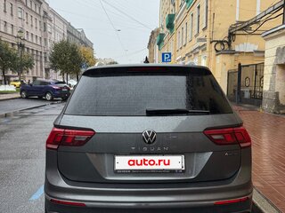 2021 Volkswagen Tiguan II Рестайлинг, серый, 3480000 рублей, вид 4