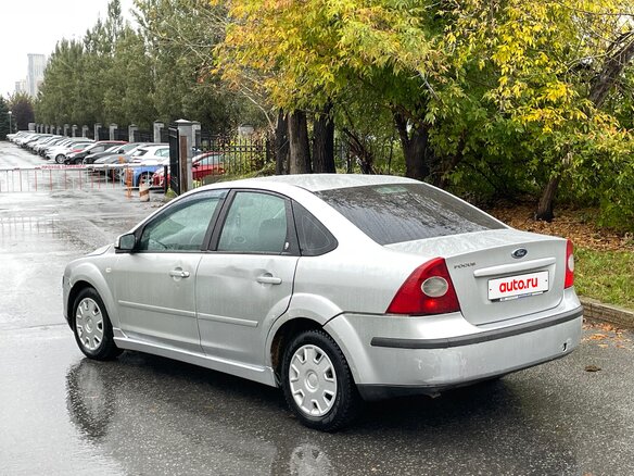2007 Ford Focus II Рестайлинг, серебристый, 219000 рублей - вид 3