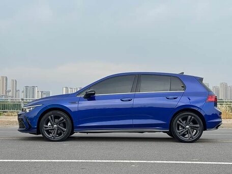 2023 Volkswagen Golf VIII, синий, 1763000 рублей, вид 5