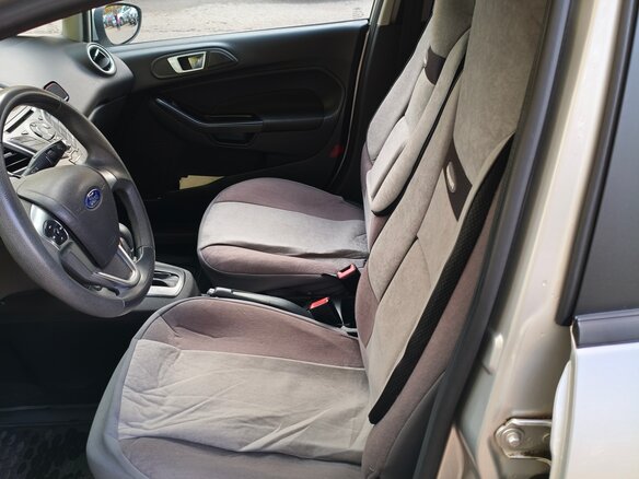 2015 Ford Fiesta Mk6 Рестайлинг, серебристый, 750000 рублей - вид 9