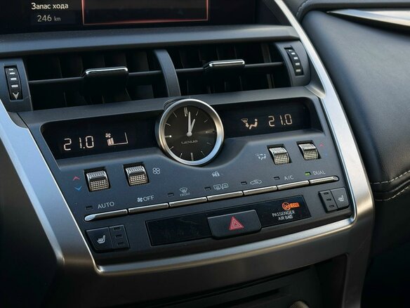 2019 Lexus NX 300 I Рестайлинг, чёрный, 3370000 рублей - вид 20
