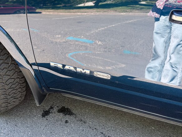 2020 Ram 1500 Crew Cab V, синий, 7200000 рублей - вид 12