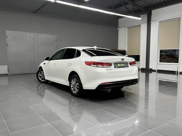 2017 Kia Optima IV, белый, 1740000 рублей - вид 5