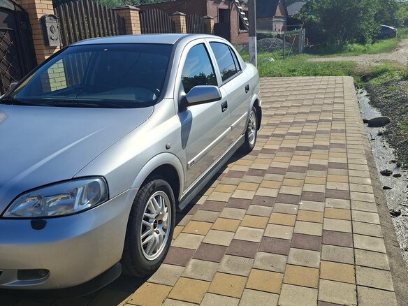 2005 Chevrolet Viva, серебристый, 500000 рублей - вид 2