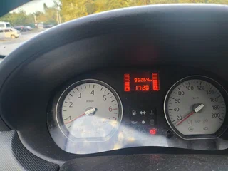 2010 Renault Sandero I, бежевый, 480000 рублей, вид 3