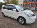 2013 Nissan Note I Рестайлинг, белый, 850000 рублей - вид 9