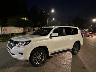 2017 Toyota Land Cruiser Prado 150 Series Рестайлинг 2, белый, 6450000 рублей, вид 1