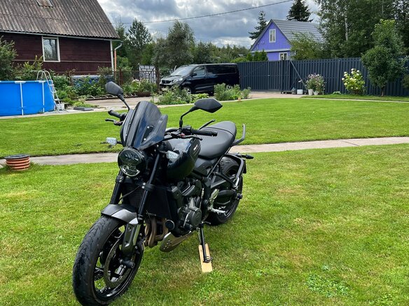 2021 Triumph Trident 660, чёрный, 700000 рублей - вид 3