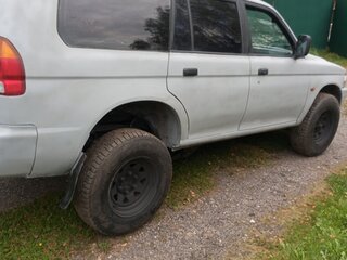 1999 Mitsubishi Pajero Sport I, серый, 750000 рублей, вид 3