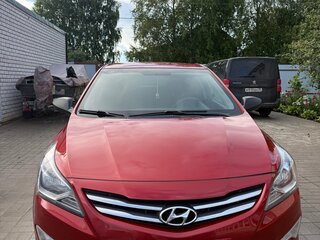 2015 Hyundai Solaris I Рестайлинг, красный, 1070000 рублей, вид 2