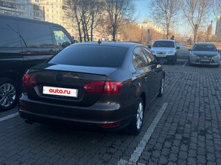 2011 Volkswagen Jetta VI, коричневый, 1070000 рублей, вид 3