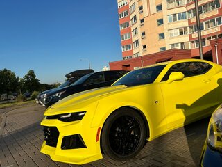 2020 Chevrolet Camaro VI Рестайлинг, жёлтый, 2900000 рублей, вид 3