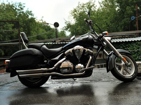 2011 Honda VT 1300CT Interstate, чёрный, 735000 рублей, вид 3