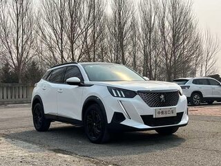 2022 Peugeot 2008 II, белый, 1494000 рублей, вид 3