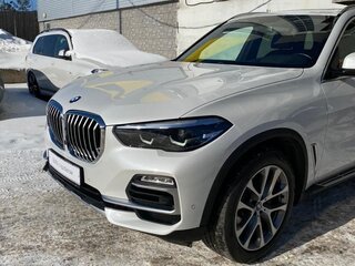 2018 BMW X5 30d IV (G05/G18), белый, 6950000 рублей, вид 3