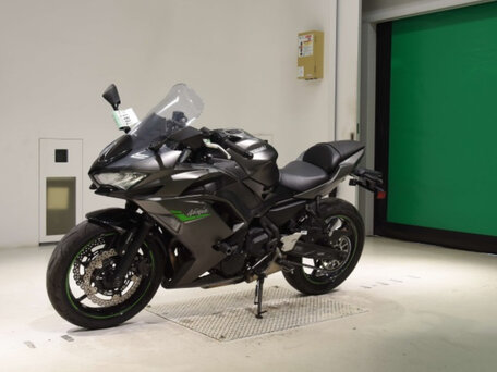 2023 Kawasaki Ninja 650, серый, 565000 рублей, вид 1