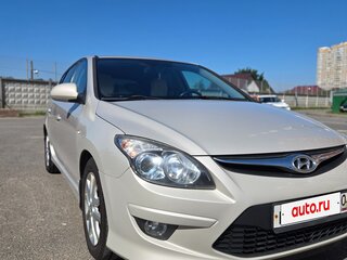 2011 Hyundai i30 I Рестайлинг, бежевый, 760000 рублей, вид 3
