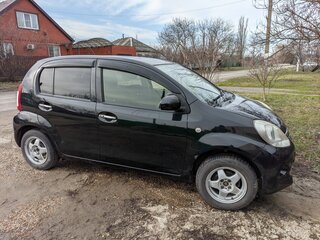 2014 Toyota Passo II (C30), чёрный, 700000 рублей, вид 3