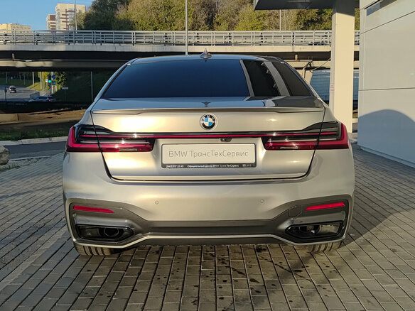 2019 BMW 7 серии 730d xDrive VI (G11/G12) Рестайлинг, серый, 5300000 рублей - вид 5