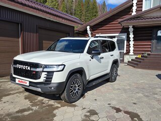 2021 Toyota Land Cruiser 300 Series, белый, 11000000 рублей, вид 1