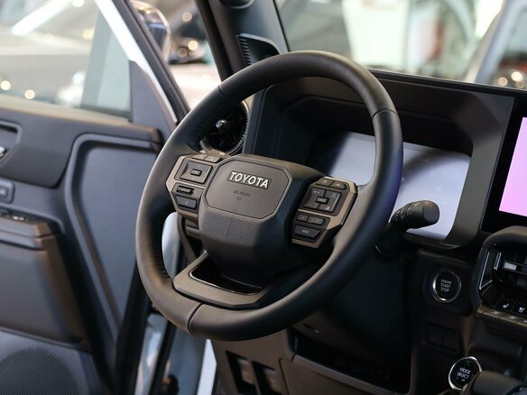 2026 Toyota Land Cruiser Prado 250 Series, белый, 11400000 рублей - вид 15