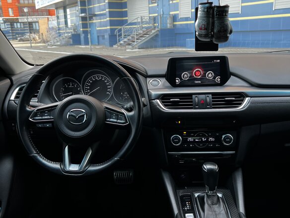 2018 Mazda 6 III (GJ) Рестайлинг 2, белый, 2150000 рублей - вид 9