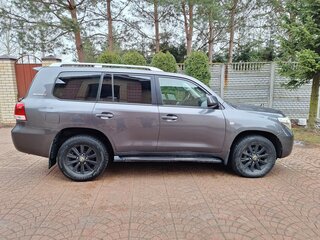 2011 Toyota Land Cruiser 200 Series, серый, 3050000 рублей, вид 4