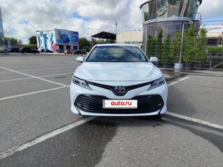 2019 Toyota Camry VIII (XV70), белый, 2499999 рублей, вид 4