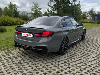 2020 BMW 5 серии 530e xDrive VII (G30/G31/G38) Рестайлинг, серебристый, 4100000 рублей, вид 4