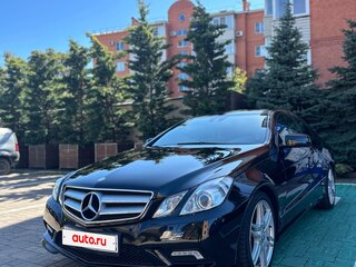2011 Mercedes-Benz E-Класс 200 5G-Tronic IV (W212, S212, C207), чёрный, 1790000 рублей, вид 1
