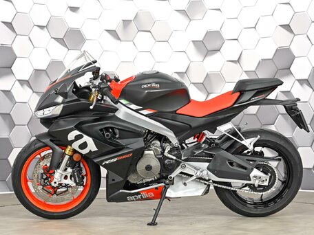 2021 Aprilia RS 660, серый, 977000 рублей, вид 4
