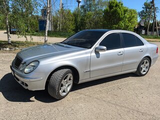 2003 Mercedes-Benz E-Класс 200 III (W211, S211), серебристый, 690000 рублей, вид 5