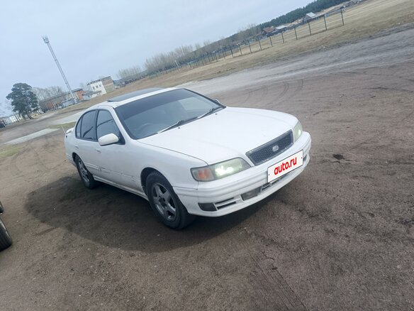 1994 Nissan Cefiro II (A32), белый, 300000 рублей - вид 1