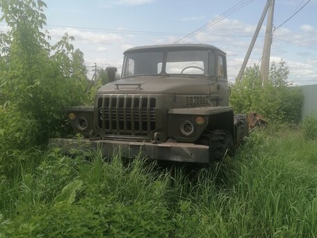 1991 Урал 4320, зелёный, 700000 рублей, вид 2