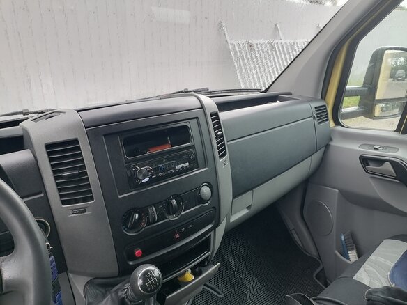 2014 Volkswagen Crafter, жёлтый, 1550000 рублей - вид 13