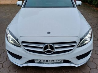 2017 Mercedes-Benz C-Класс 300 IV (W205), белый, 2000000 рублей, вид 1