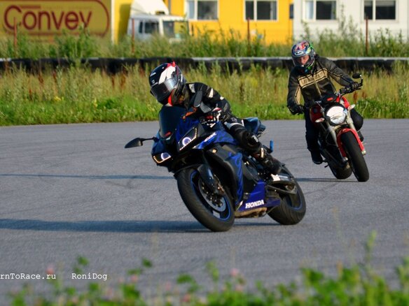 2013 Ducati Monster 796, красный - вид 1