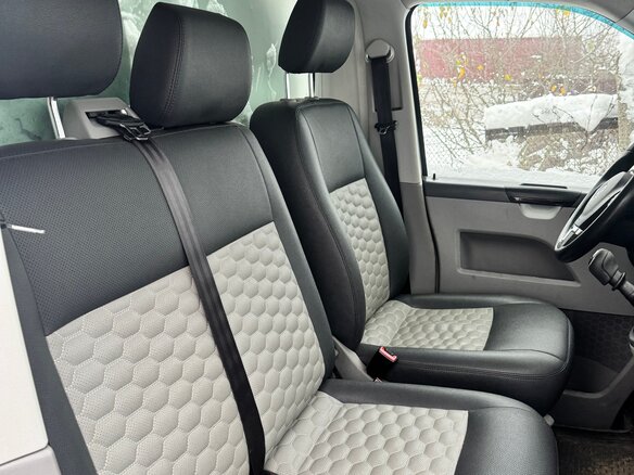 2011 Volkswagen Transporter, белый, 1100000 рублей - вид 5