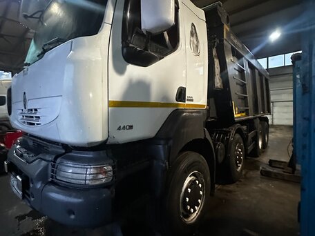 2012 Renault Kerax, белый, 4500000 рублей, вид 2