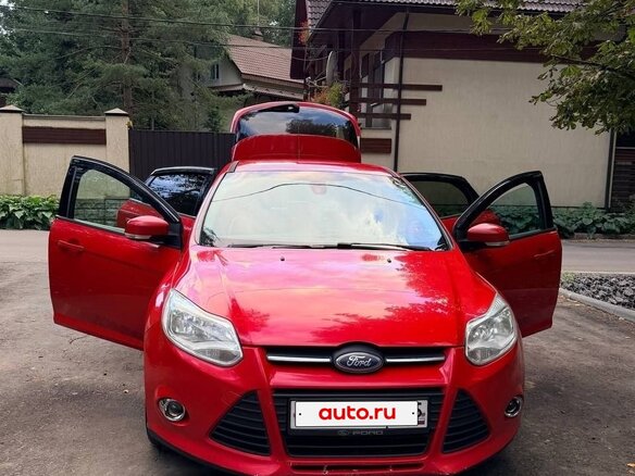2012 Ford Focus III, красный, 750000 рублей - вид 2
