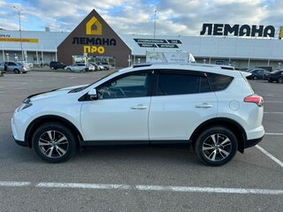 2017 Toyota RAV4 IV (XA40) Рестайлинг, белый, 2300000 рублей, вид 5