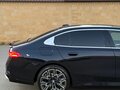 2025 BMW 5 серии Long 530Li VIII (G60/G61/G68), синий, 7700000 рублей - вид 6