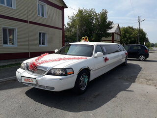 2003 Lincoln Town Car III Рестайлинг, белый, 500000 рублей, вид 1